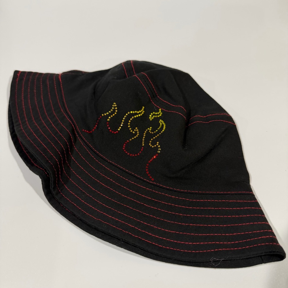 NWOT Urban Outfitters Black Ombré Yellow Red Flame Rhinestone Bling Bucket Hat